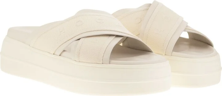 H680 - Skyscraper Sandals - Image 4