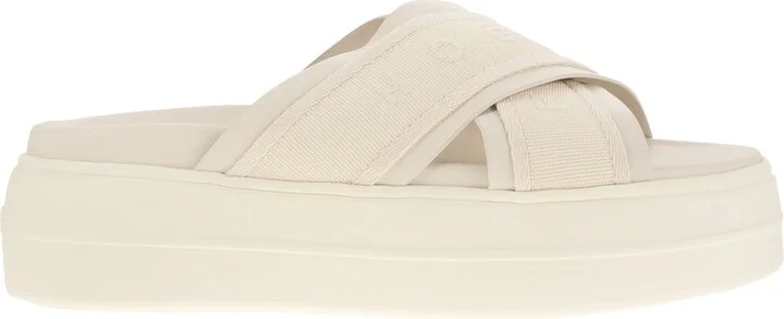 H680 - Skyscraper Sandals