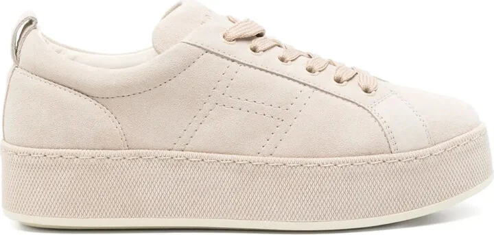 H681 sneakers