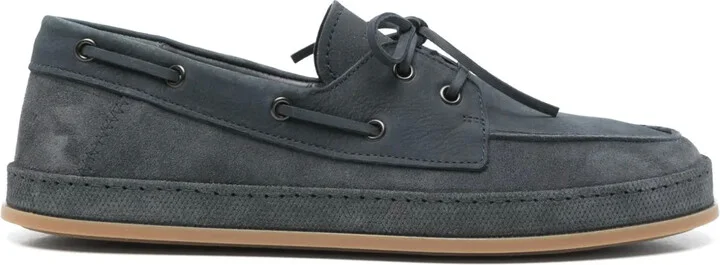 H683 boat shoes