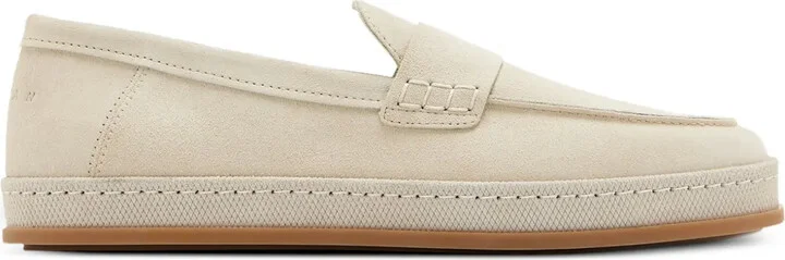 H683 loafers
