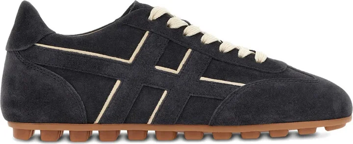 H693 sneakers