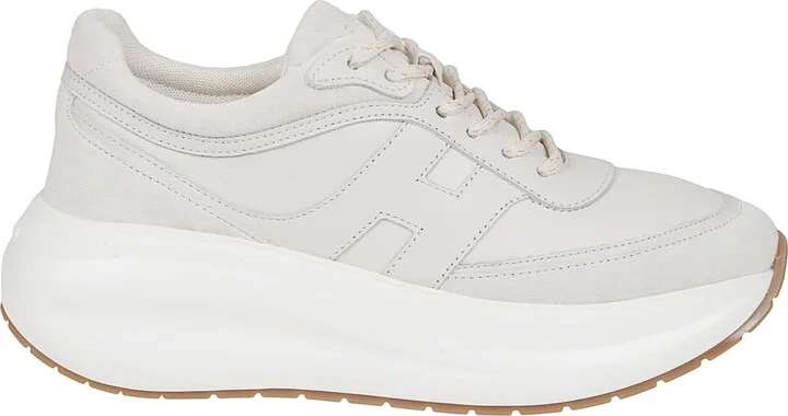 H696 Lace Up