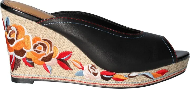 Haleesi Wedge Sandal - Image 3