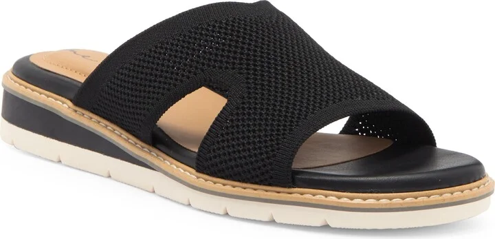 Hallie Slide Sandal
