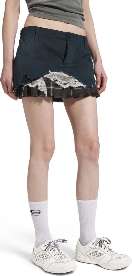 Hamptons Medium Worn-Out Sneaker - Image 9