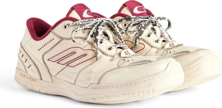 Hamptons Medium Worn-Out Sneaker - Image 2