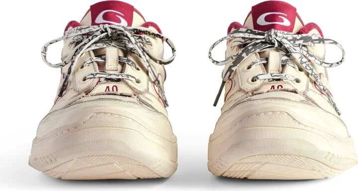 Hamptons Medium Worn-Out Sneaker - Image 3