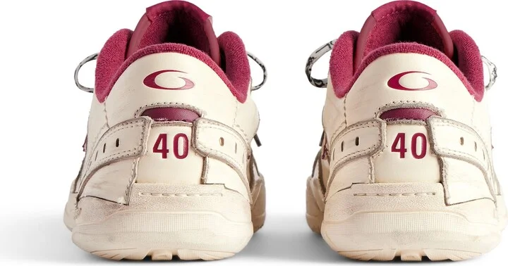 Hamptons Medium Worn-Out Sneaker - Image 5