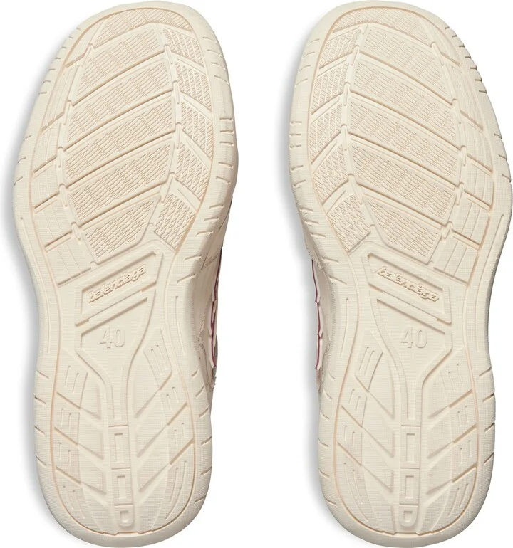 Hamptons Medium Worn-Out Sneaker - Image 7