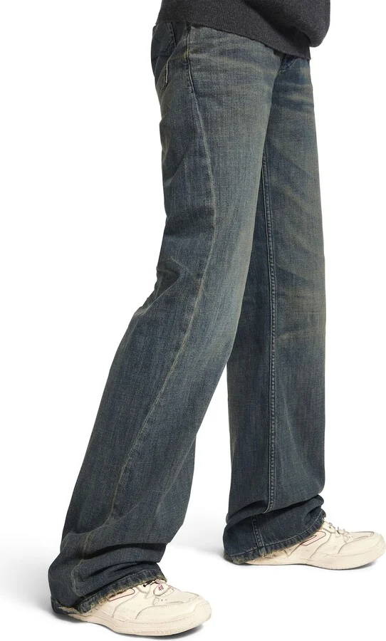 Hamptons Medium Worn-Out Sneaker - Image 9
