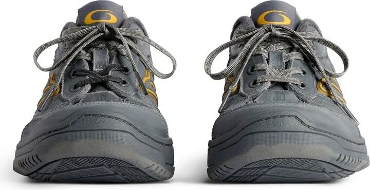 Hamptons Worn-Out Sneaker - Image 3