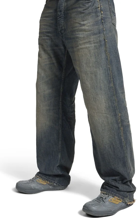Hamptons Worn-Out Sneaker - Image 9