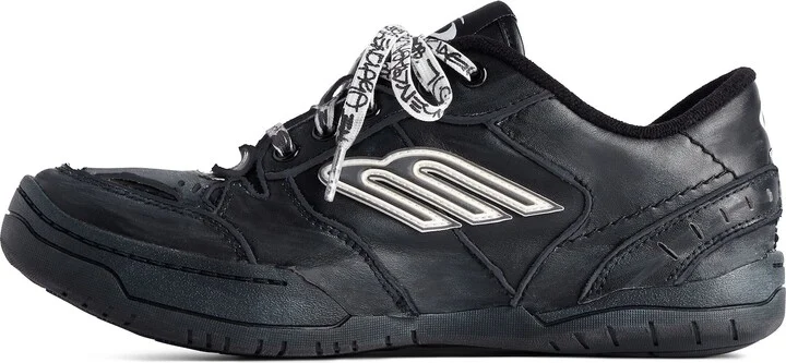 Hamptons Worn-Out Sneaker - Image 4