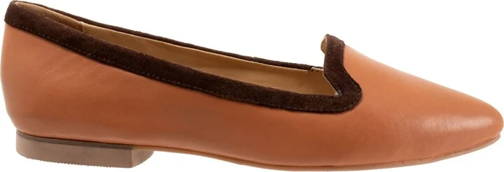 Hannah Pointed Toe Flat - Image 3