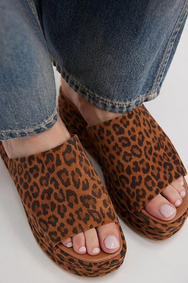 Harbor Flatform Sandals - Image 2