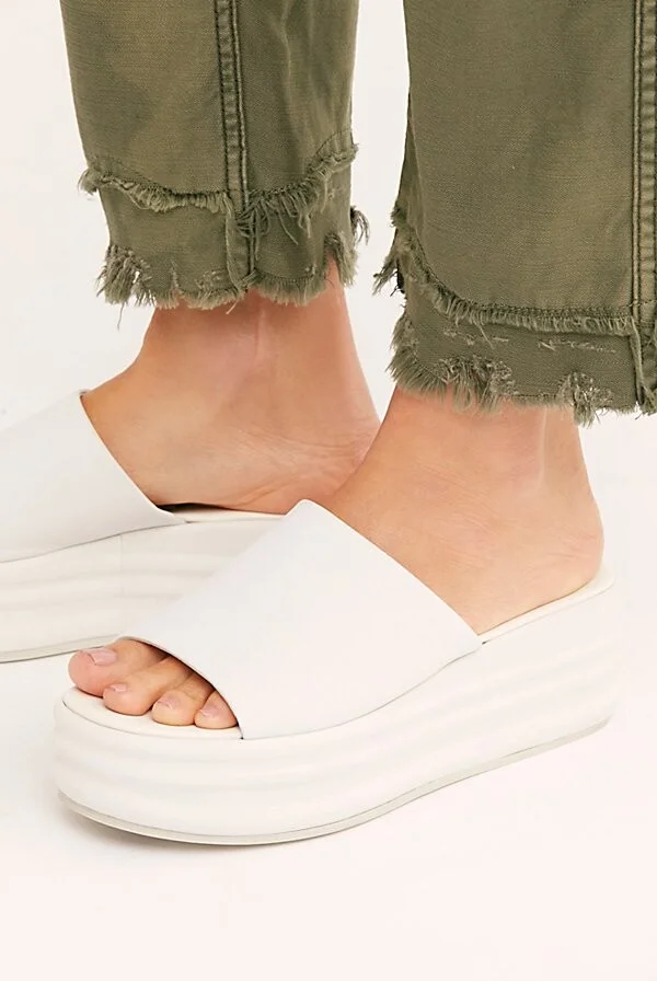 Harbor Flatform Sandals - Image 2