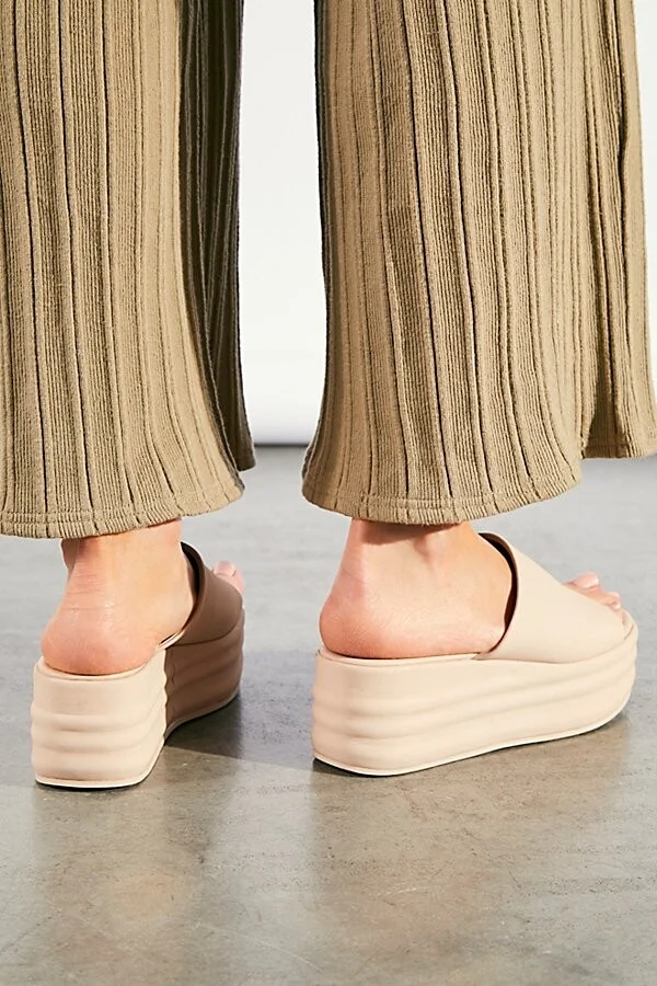 Harbor Flatform Sandals - Image 3