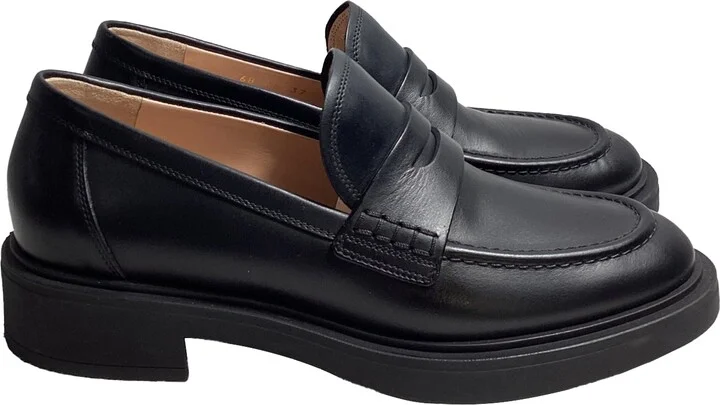 Harris Penny Loafers in Black Leather