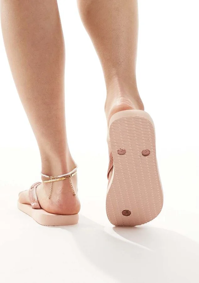 Havaianas flip flops in ballet rose - Image 2