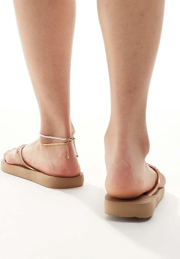 Havaianas flip flops in rose gold - Image 4
