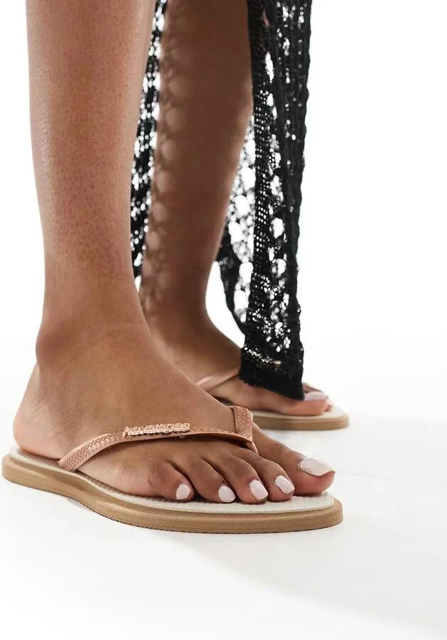 Havaianas slim point flip flops in rose gold