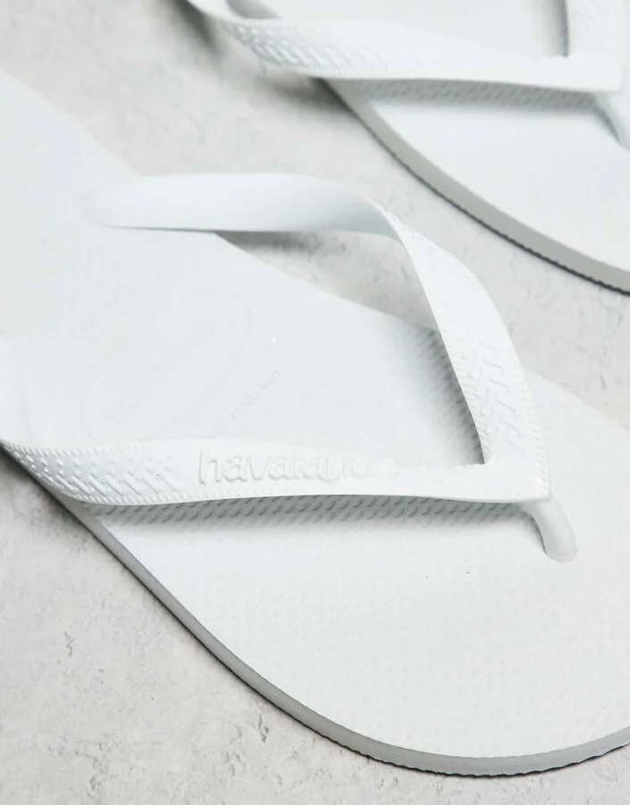 Havaianas unisex Classic Top flip flops in white - Image 3