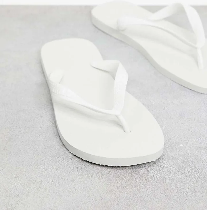 Havianas classic flip flops in white - Image 4