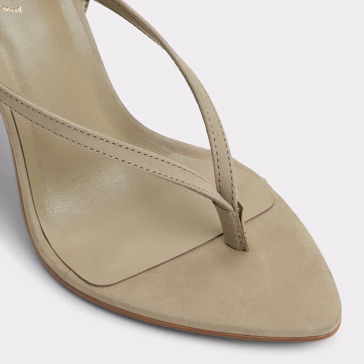 Heeled flip flop - Image 5