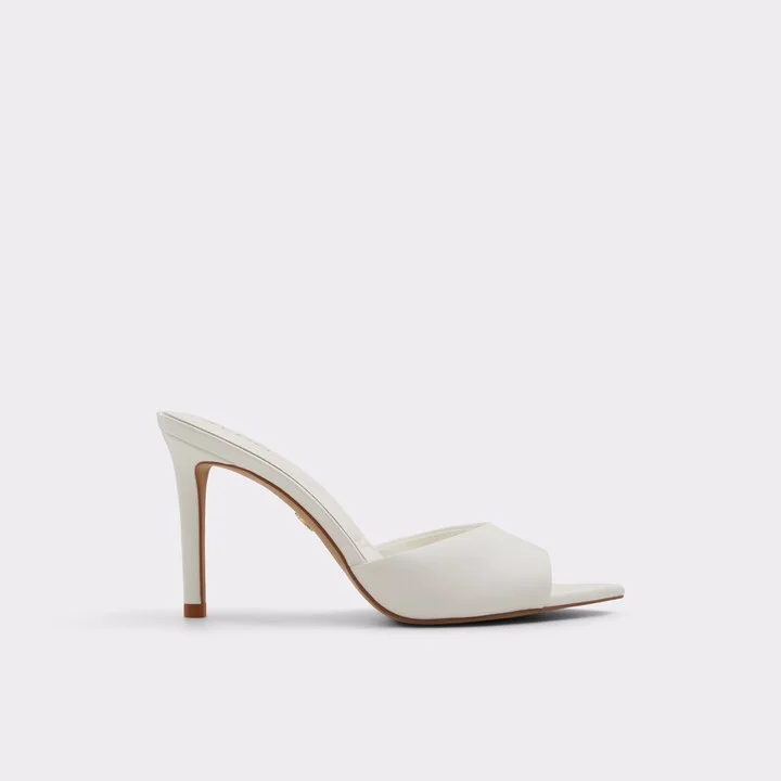 Heeled mule