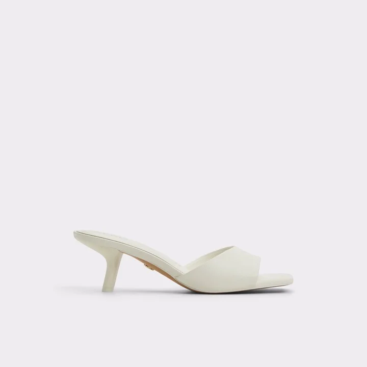 Heeled mule
