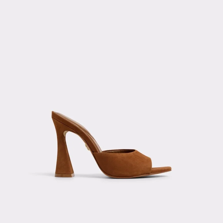Heeled mule