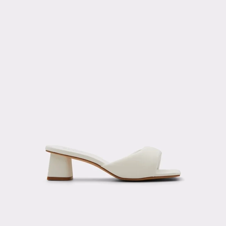 Heeled mule