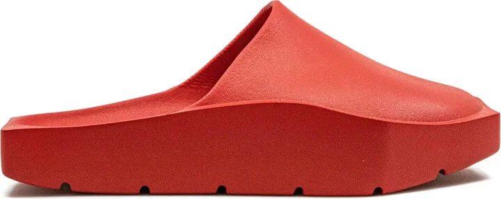 Hex "Triple Red" mules