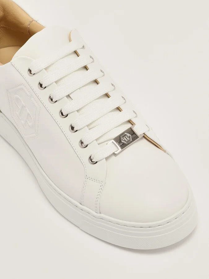Hexagon Lo-top Sneaker - Image 5