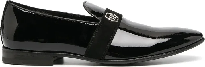 Hexagon plaque loafers
