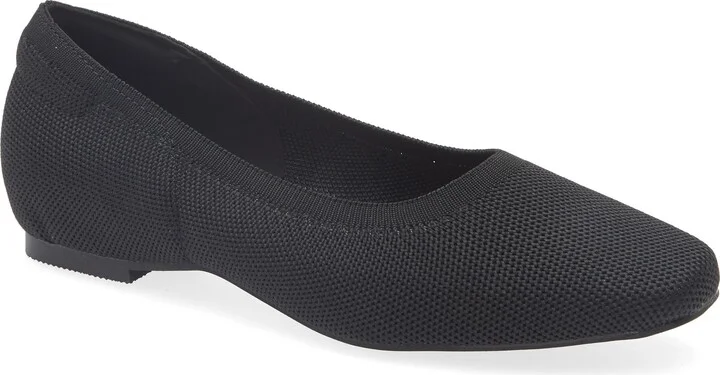 Hidden Wedge Knit Flat