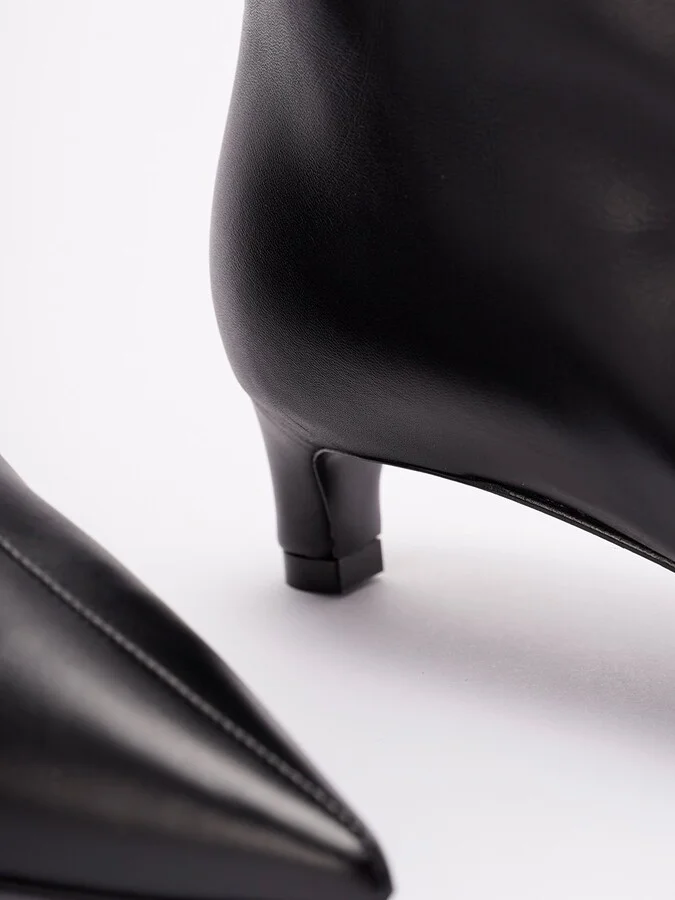 High Boots - Image 2
