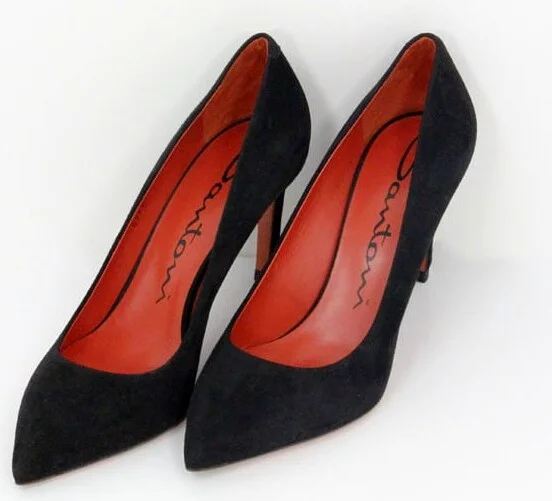 High-heeled shoe