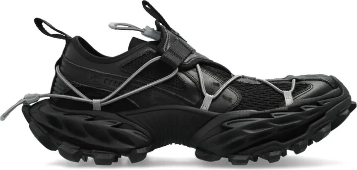 Hike sneakers