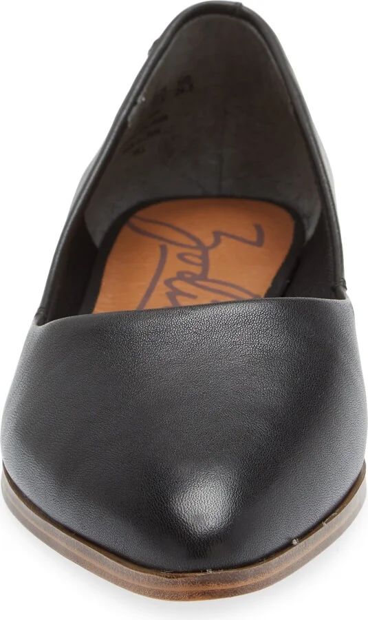 Hill Pointy Toe Flat - Image 4