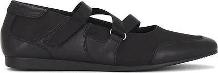 Hillary Flat