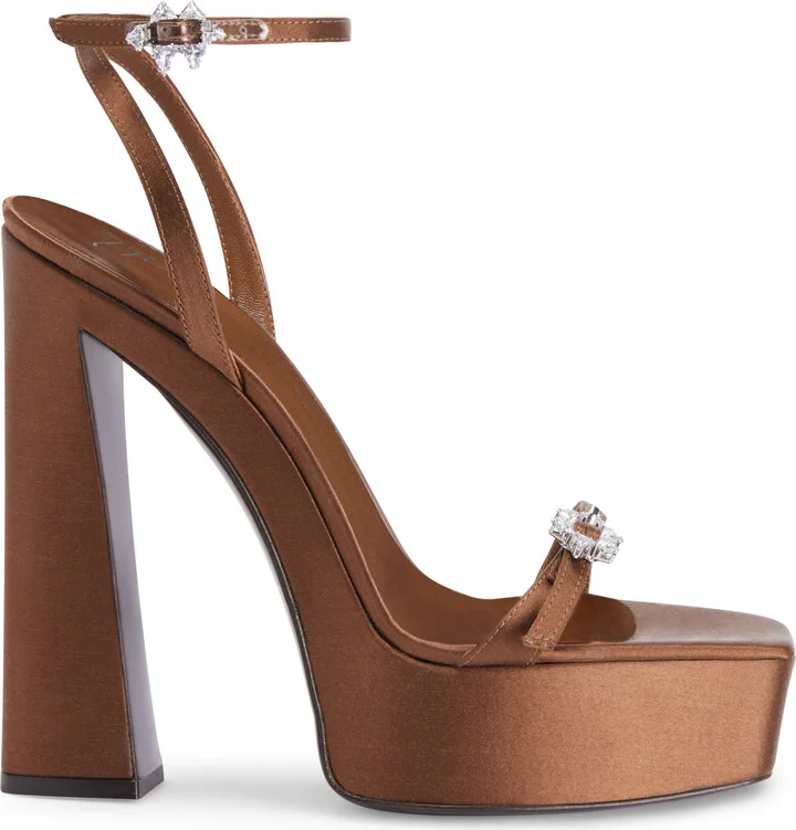 Himari Wedge