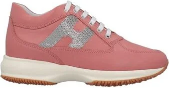 Salmon pink