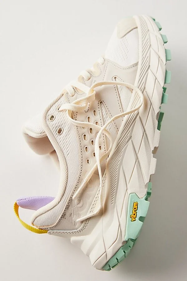 HOKA Anacapa Breeze Low Sneakers