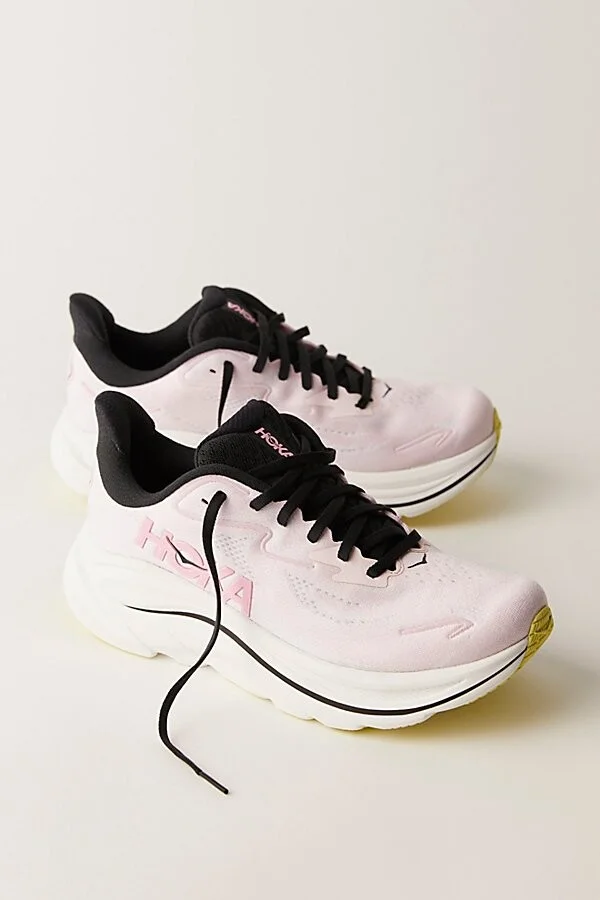 Hoka Clifton 10 Sneakers