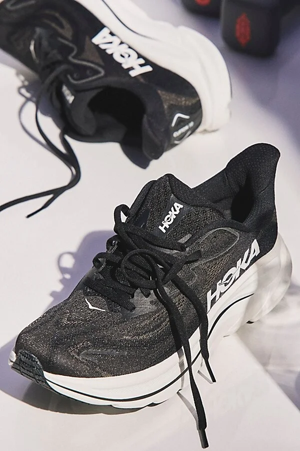 Hoka Clifton 10 Sneakers