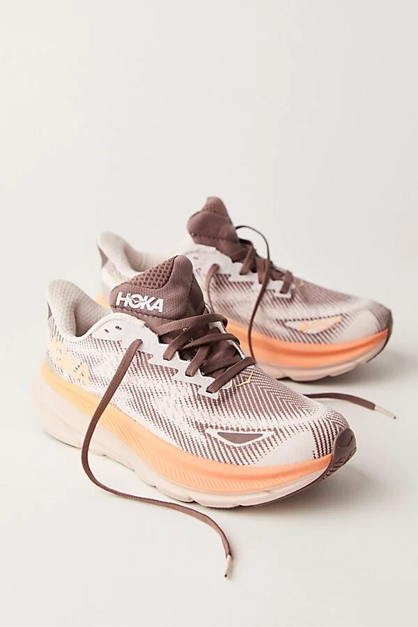 HOKA Clifton 9 GTX Sneakers - Image 2