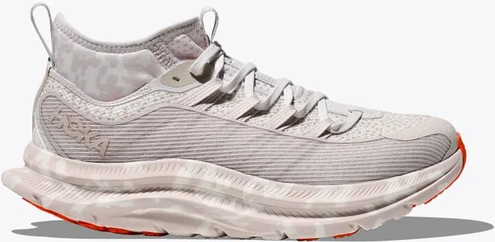 HOKA Kawana Mid Studio Proba Shoes in White Sand/Tangerine Tango