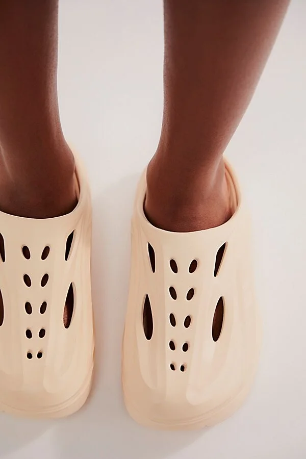 HOKA Ora Recovery Mules - Image 2